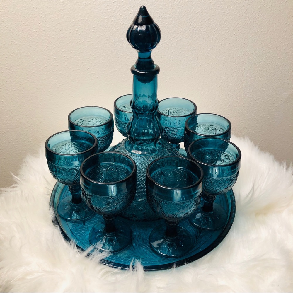 🔥DEPRESSION 1930’s BLUE DECANTER, 8 GLASSES, TRAY